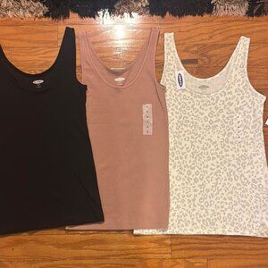 Old Navy Slim Fit Black, Mauve, and White Leopard Fitted Sleeveless Tank Tops